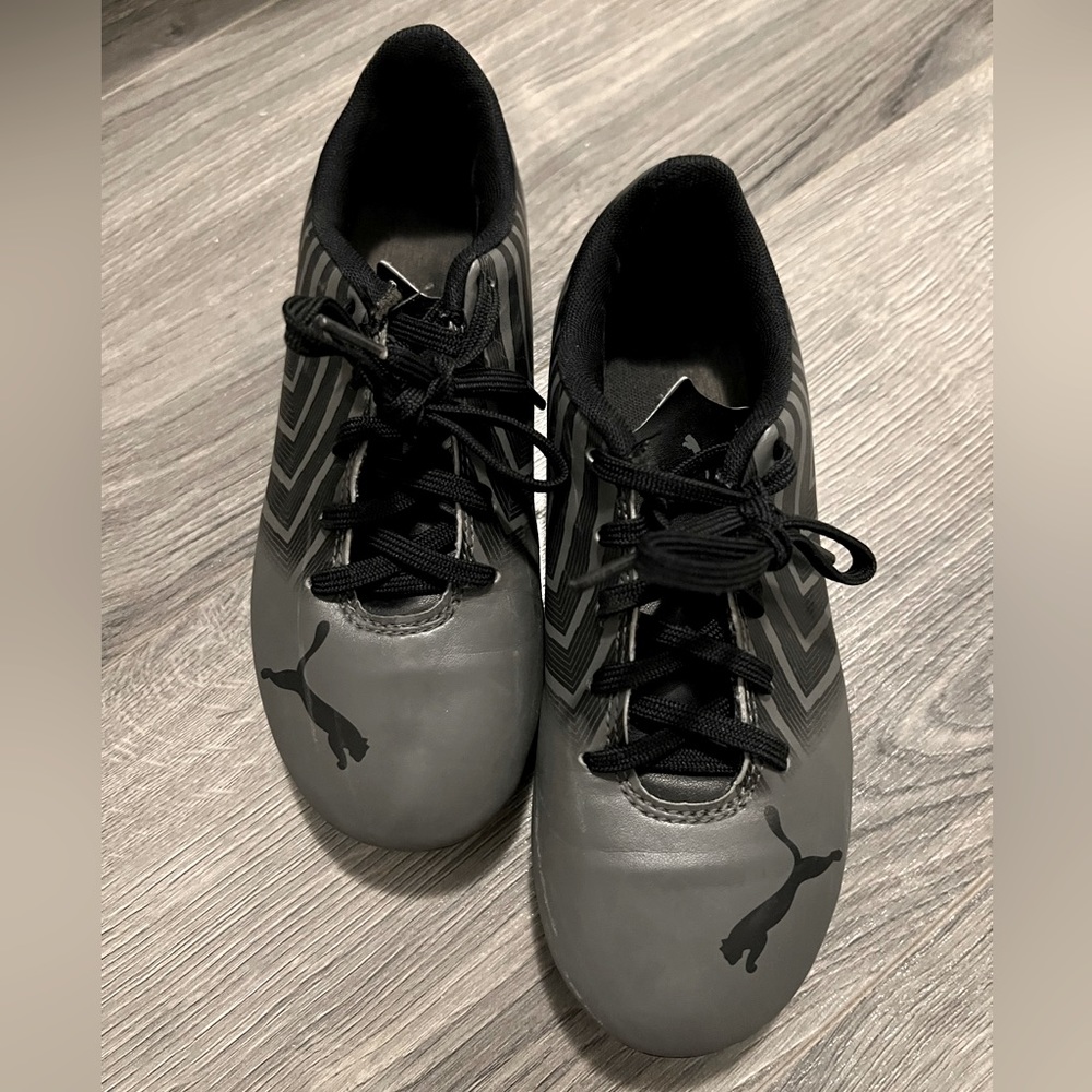 Pre-owned PUMA Tacto Ii Firm GroundAg Soccer Cleats, Turf/Black, Kids size 2.5